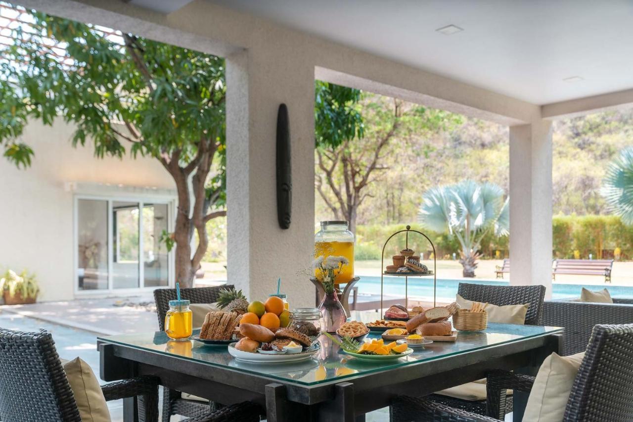 The Leaf By Stayvista - An Enchanting Escape Offering A Pool, Terrace, Lush Lawn, Contemporary Interiors, And Indoor Games Alibag Bagian luar foto