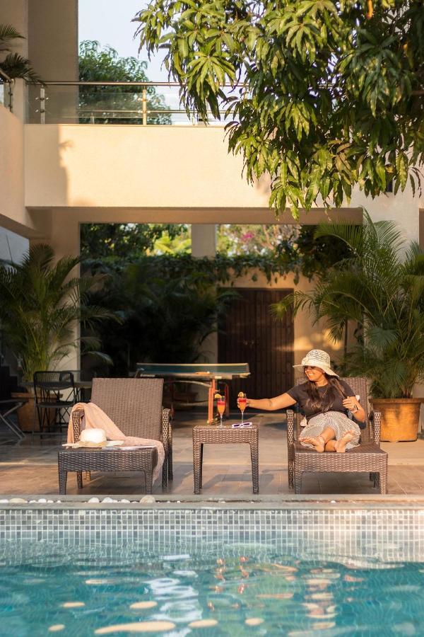 The Leaf By Stayvista - An Enchanting Escape Offering A Pool, Terrace, Lush Lawn, Contemporary Interiors, And Indoor Games Alibag Bagian luar foto