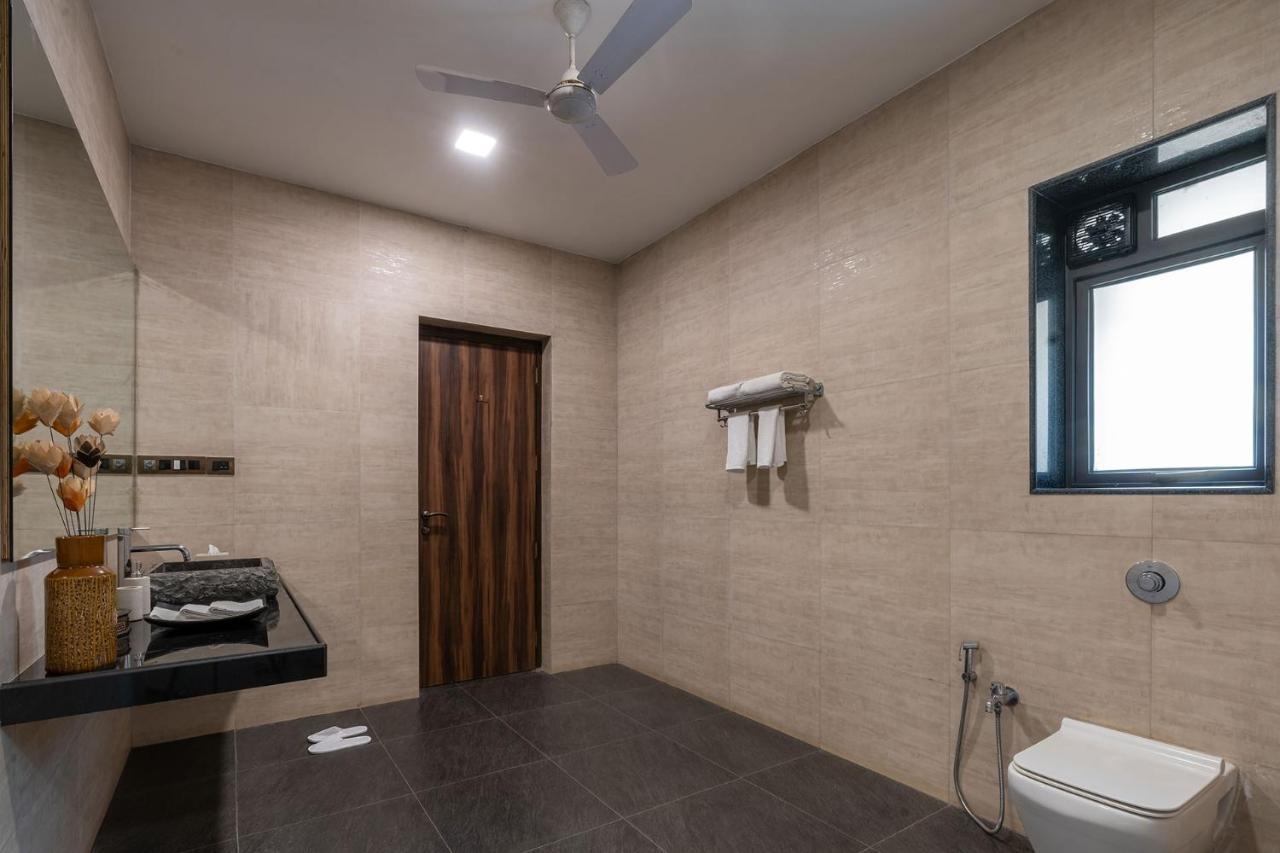 The Leaf By Stayvista - An Enchanting Escape Offering A Pool, Terrace, Lush Lawn, Contemporary Interiors, And Indoor Games Alibag Bagian luar foto