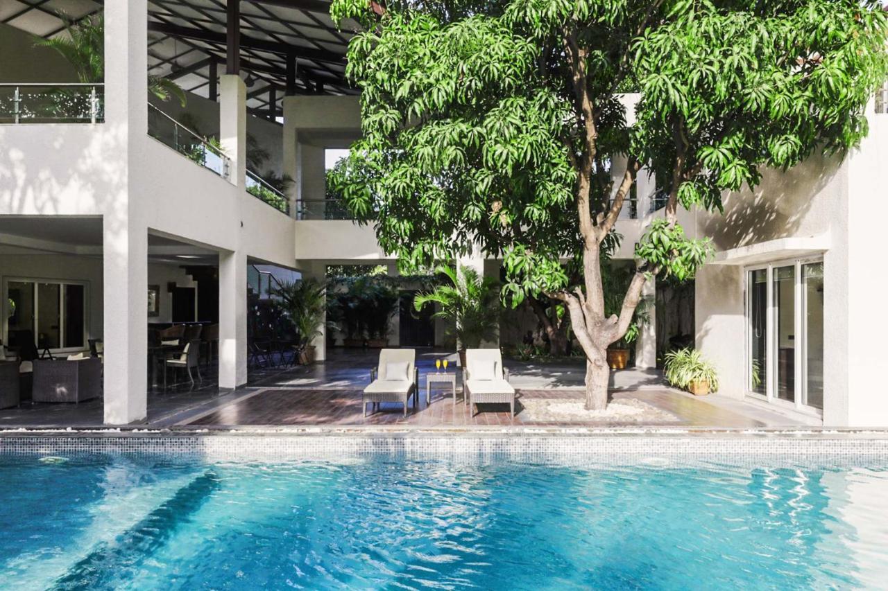 The Leaf By Stayvista - An Enchanting Escape Offering A Pool, Terrace, Lush Lawn, Contemporary Interiors, And Indoor Games Alibag Bagian luar foto